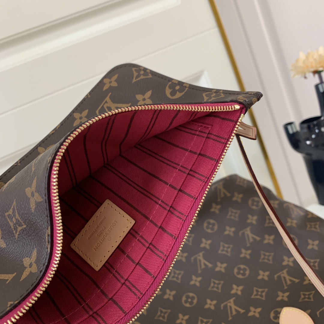 Louis Vuitton Shopping Bags